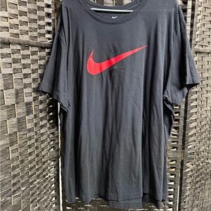 Nike Men's Short Sleeve Tee in Black with Red Swoosh size 3XL